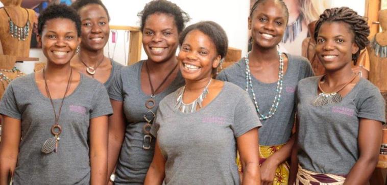 Snare Links Necklace in Turquoise