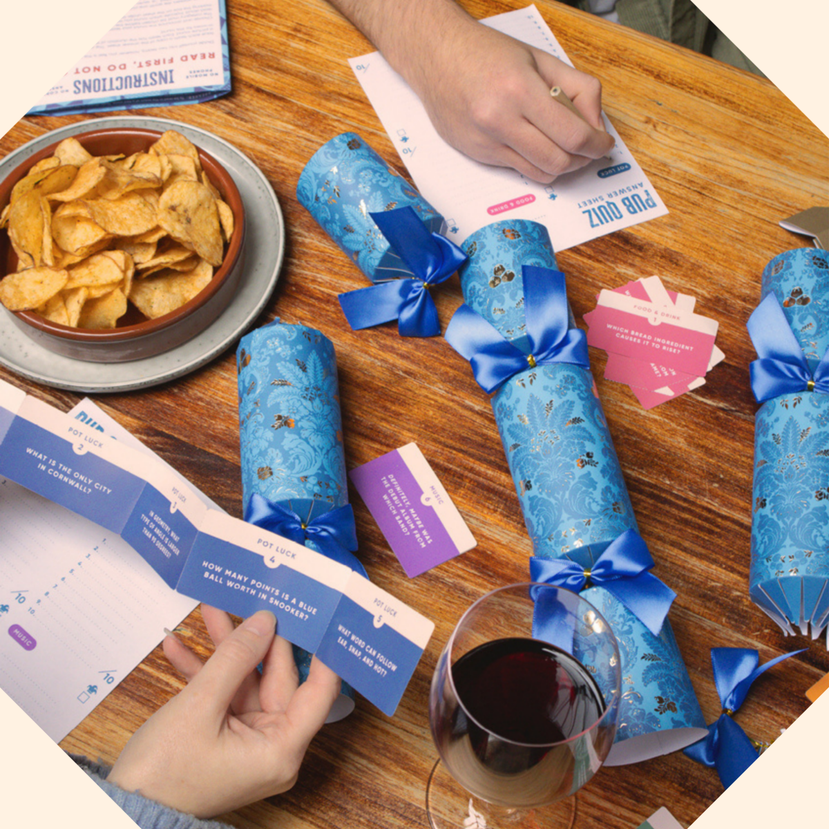 CRACKERS, WRAP & DECOR - RSPCA Shop