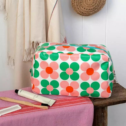 Daisy Oilcloth Wash Bag
