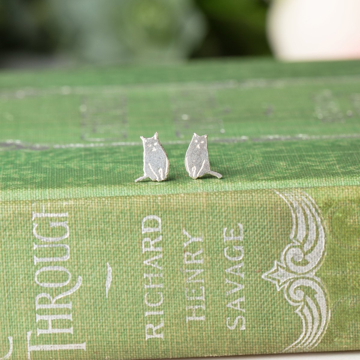 Amanda Coleman Tiny Sitting Cat Stud Earrings