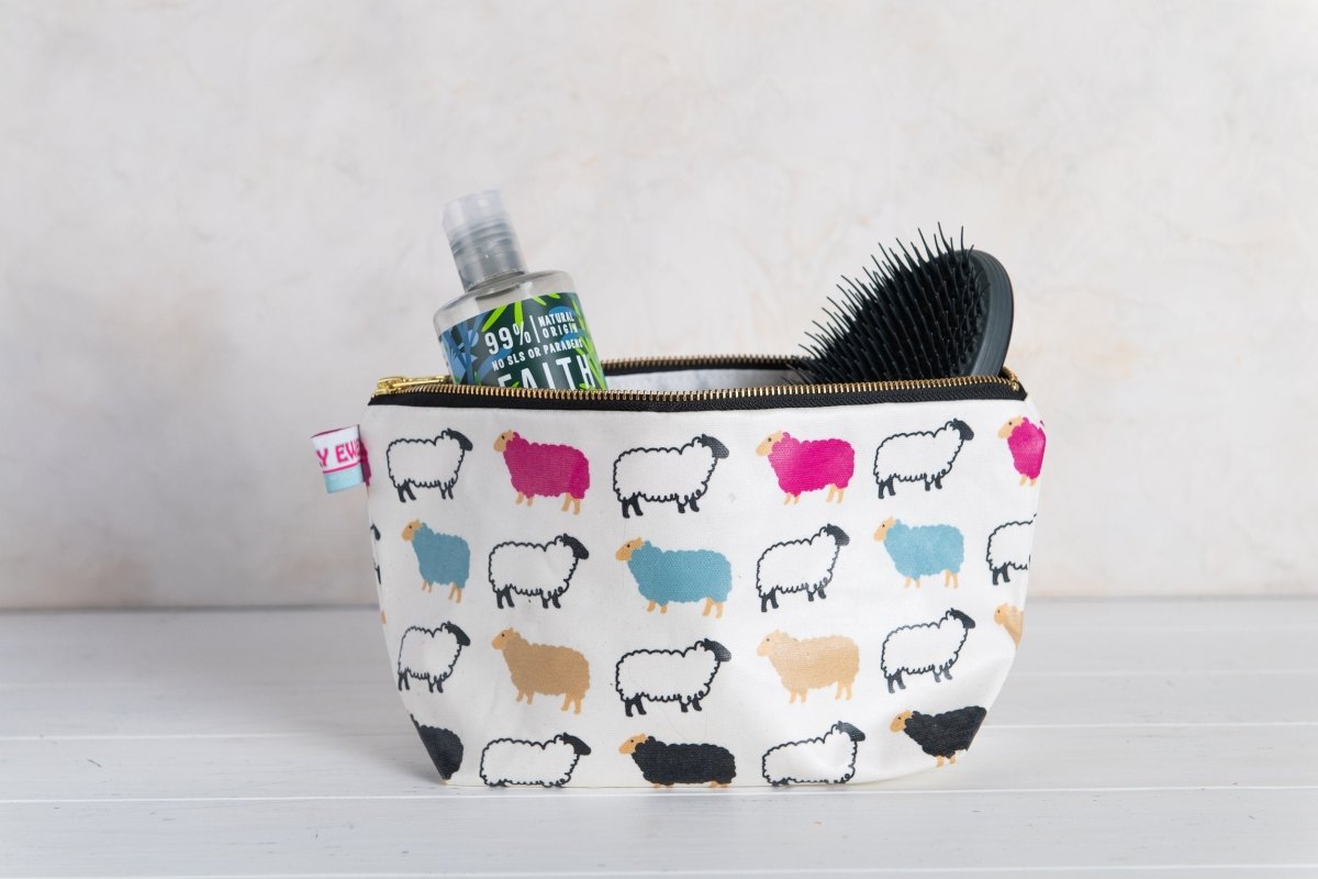 Woolly Ewe Wash Bag