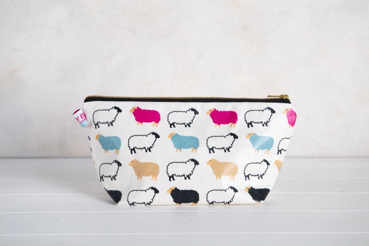 Woolly Ewe Wash Bag