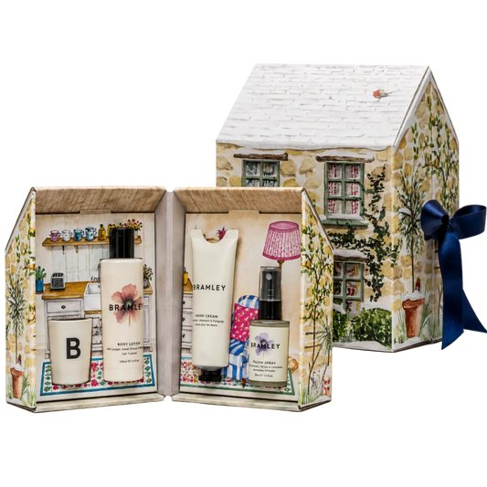 Bramley Christmas Cottage Deluxe Gift Set