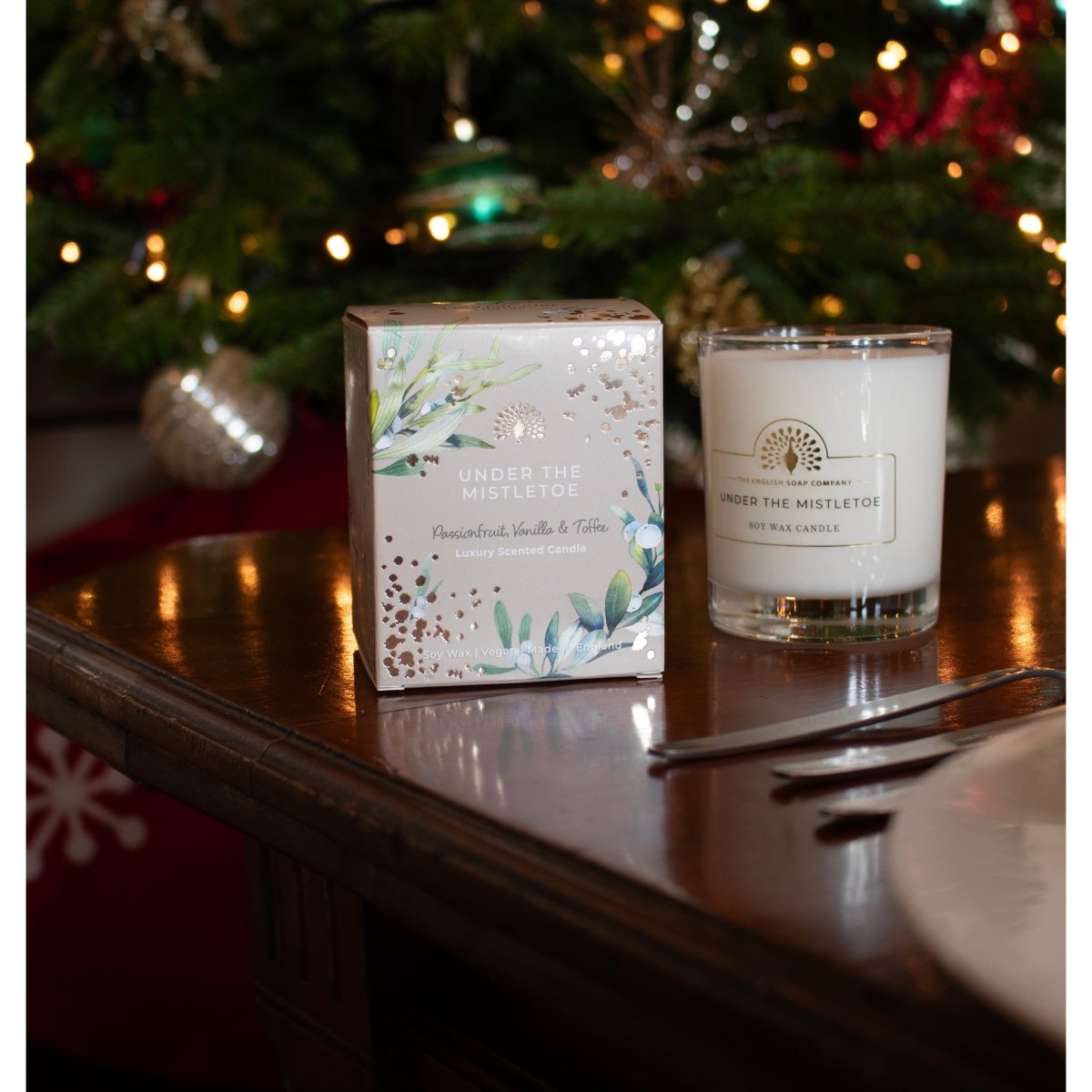 Christmas Tidings: Under the Mistletoe Candle, 170ml